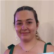 Estudiante universitaria ofrece clases de repaso a alumnos de Primaria, ESO y Bachillerato. Especialista en Arte y Humanidades